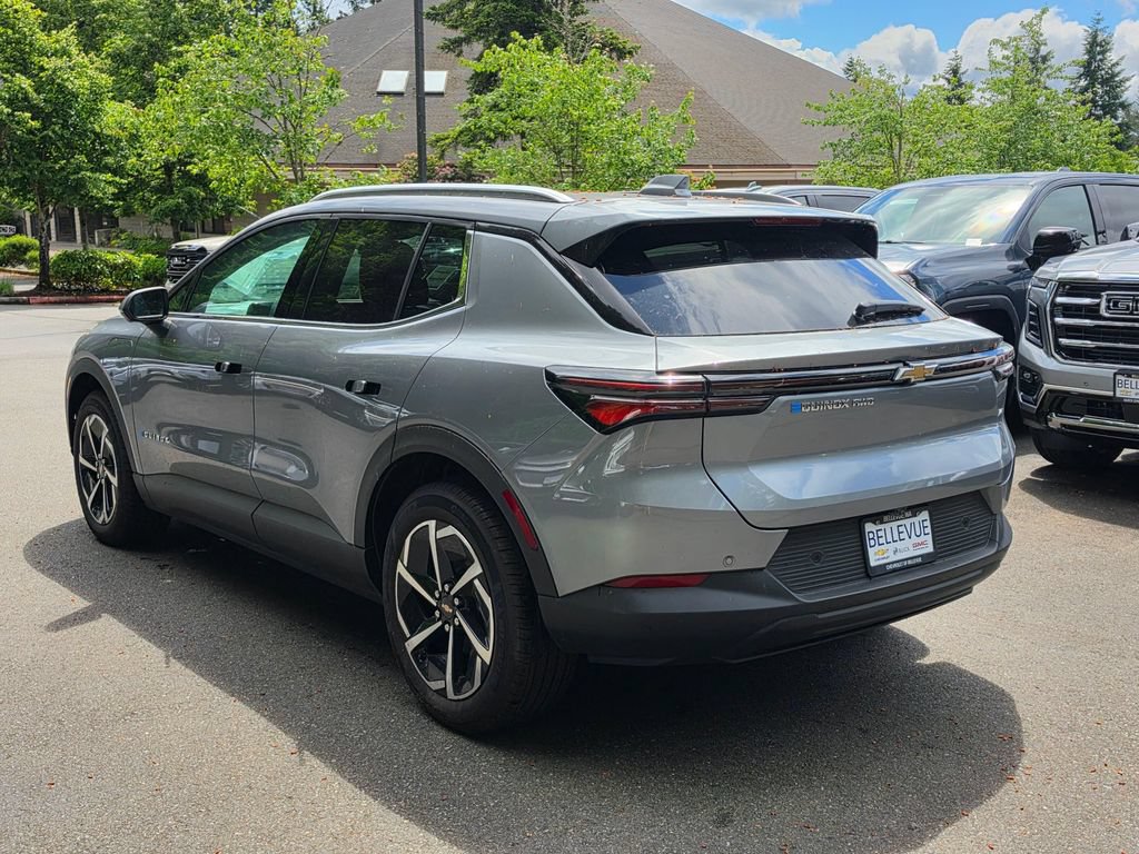 New 2026 Chevrolet Equinox EV LT AWD/4WD image 3