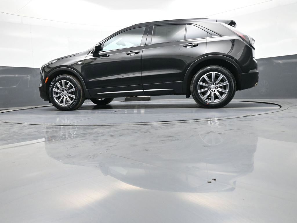 Used 2023 Cadillac XT4 Sport w/ Technology Package image 34