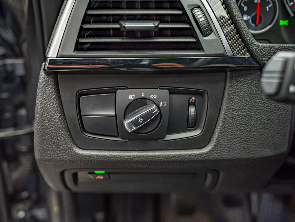 Used 2018 BMW M3 RWD image 25