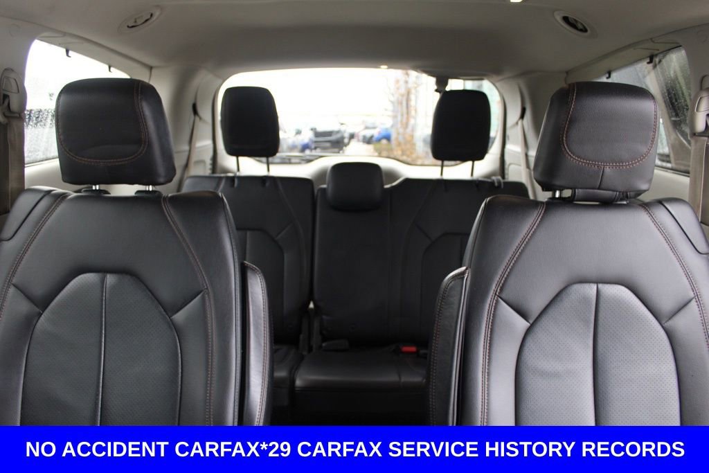 Used 2018 Chrysler Pacifica Touring-L Plus image 28