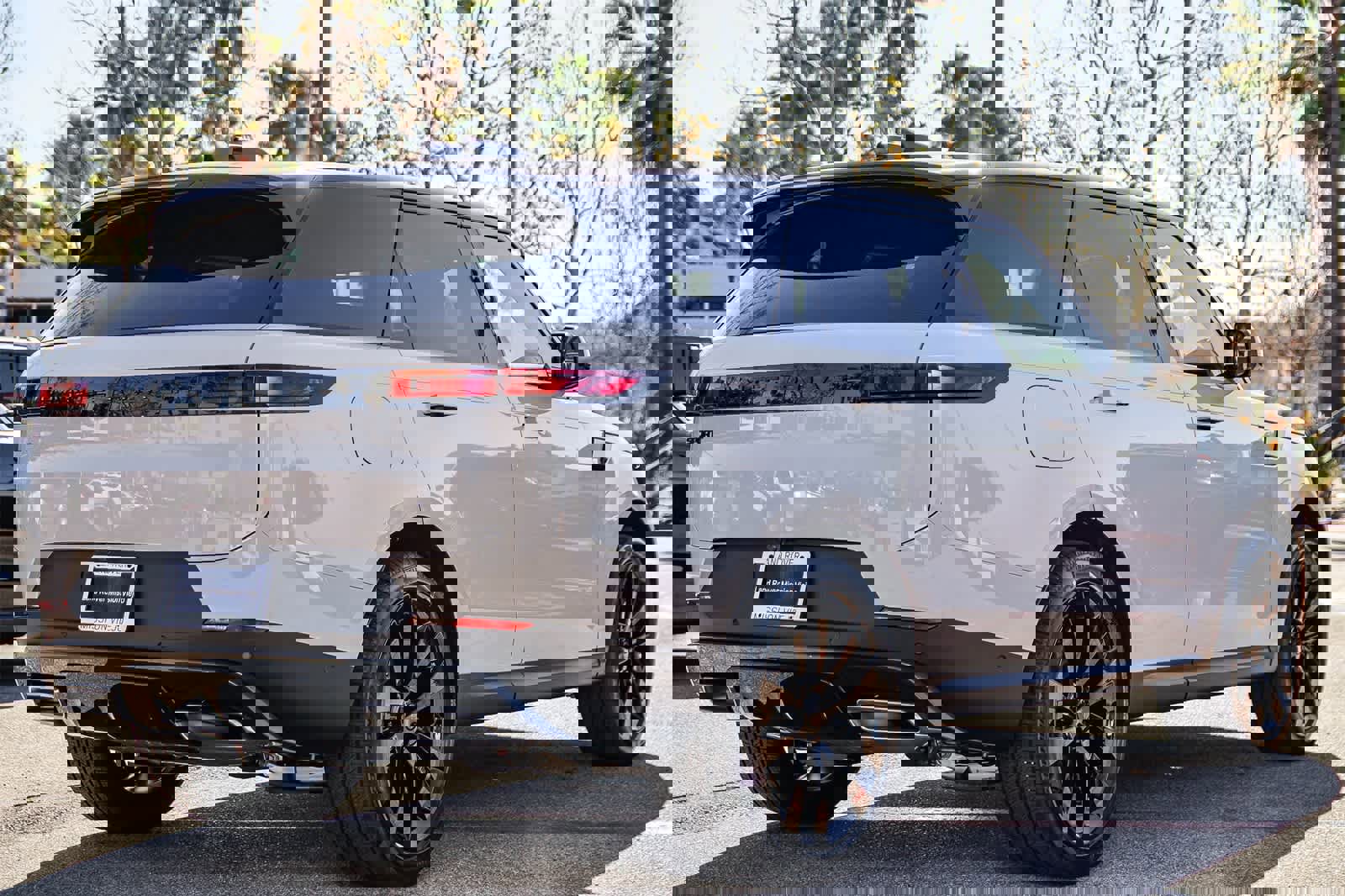 New 2026 Land Rover Range Rover Sport SE image 4