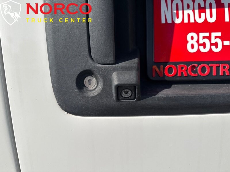 Used 2017 Chevrolet Express 2500 RWD image 14