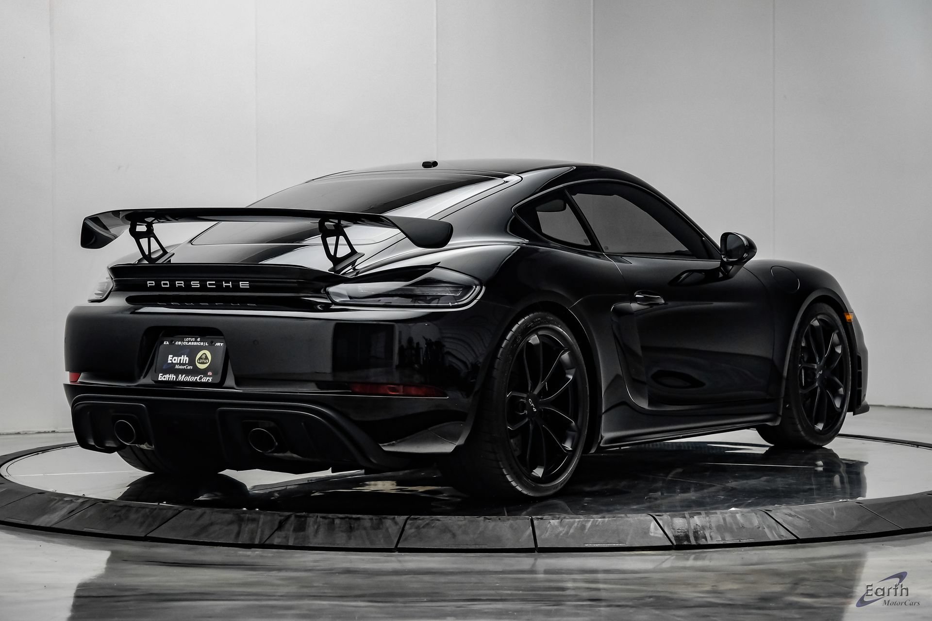 Used 2021 Porsche 718 Cayman GT4 RWD image 18