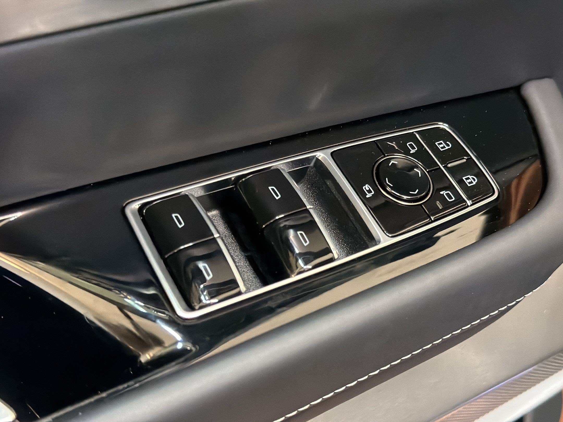 New 2027 Cadillac Vistiq Sport AWD/4WD image 15