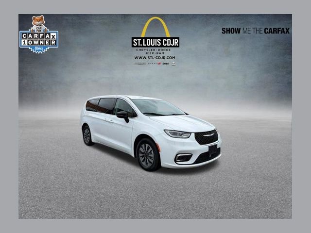 Used 2024 Chrysler Pacifica Limited