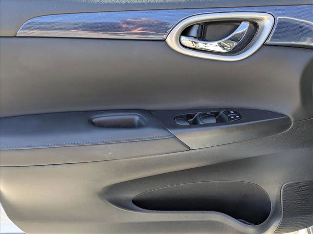 Used 2019 Nissan Sentra SR w/ Premium Package (SR) image 10