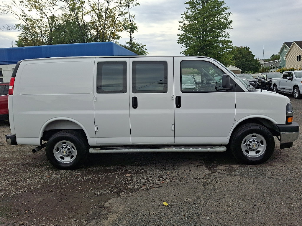 Used 2025 Chevrolet Express 2500 w/ Driver Convenience Package RWD image 9