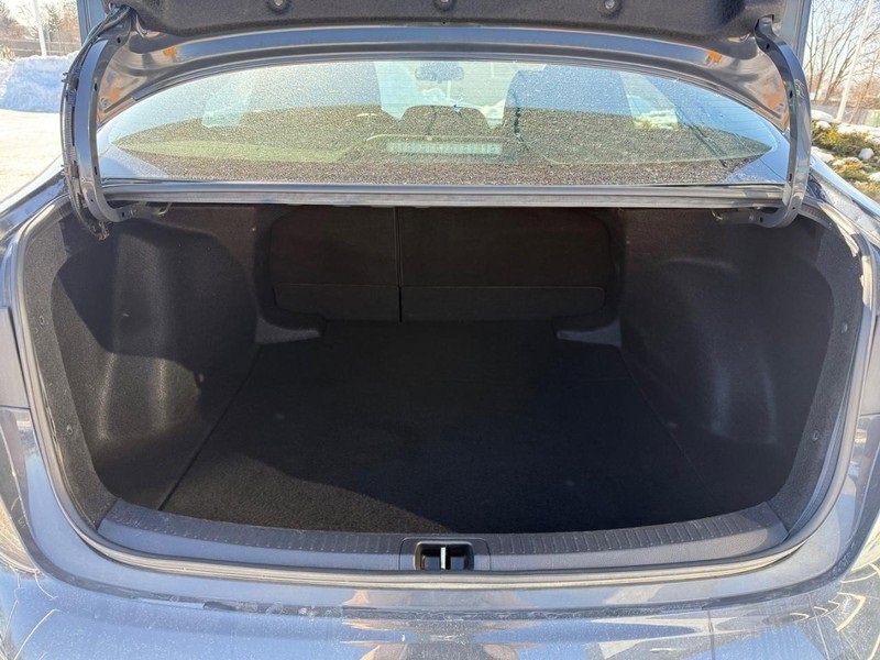 Used 2024 Toyota Corolla LE image 4