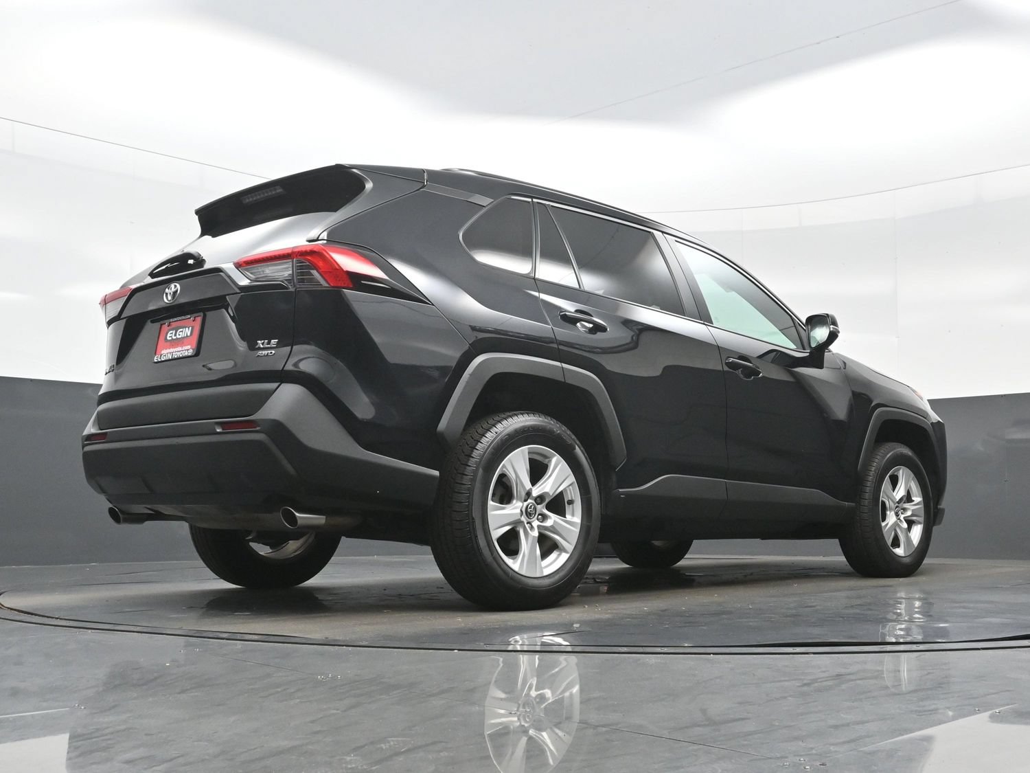 Used 2020 Toyota RAV4 XLE AWD/4WD image 31