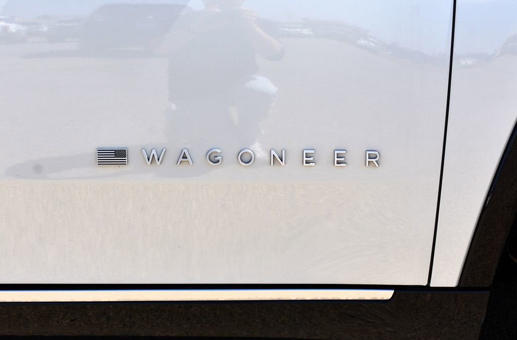 Used 2022 Jeep Wagoneer Series III w/ Premium Group I image 8