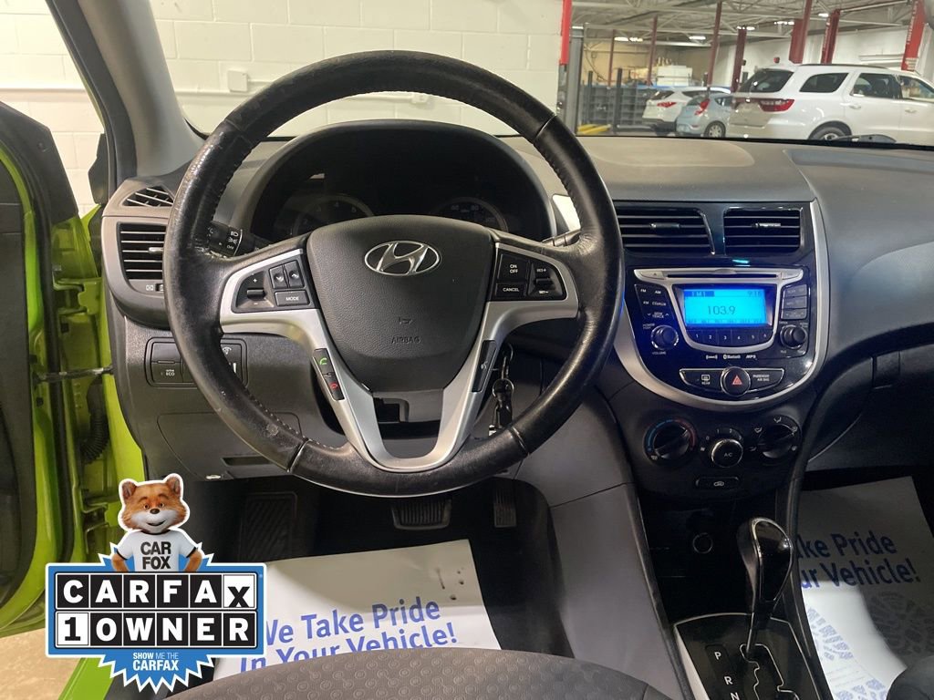 Used 2012 Hyundai Accent SE image 18