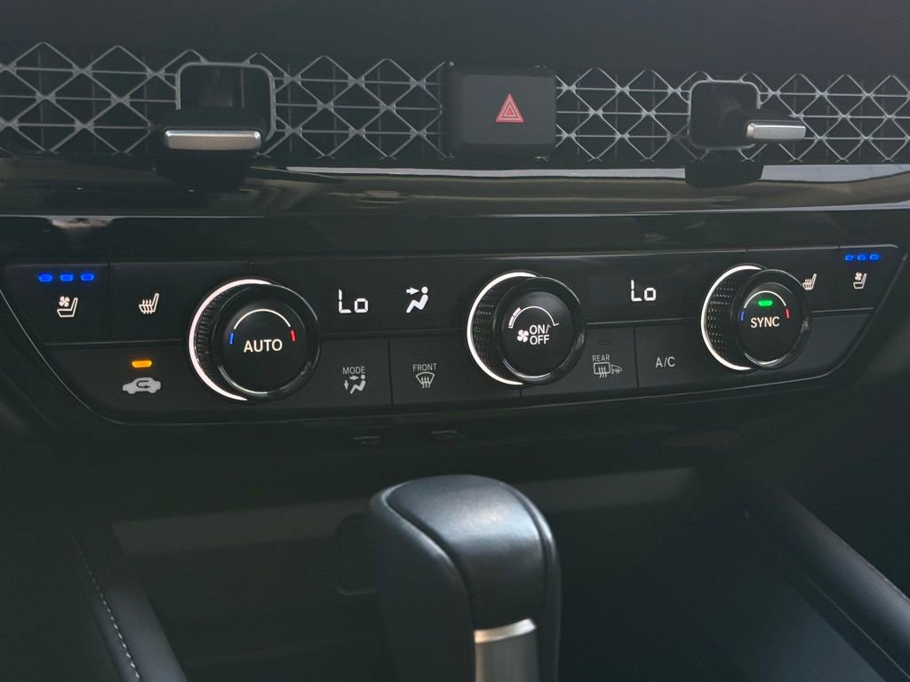 Used 2023 Honda Accord Touring image 12