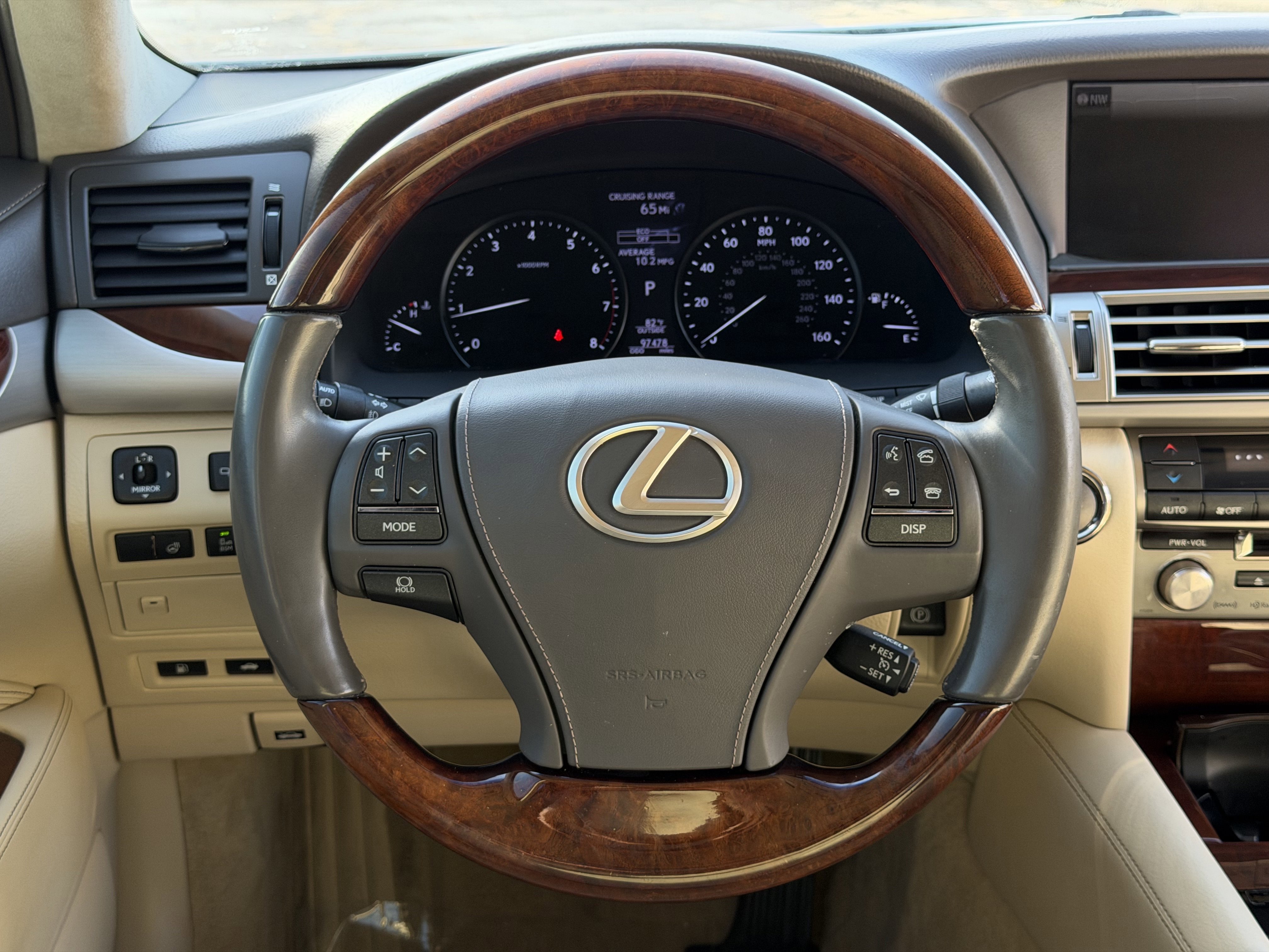 Used 2016 Lexus LS 460 AWD w/ Comfort Package image 17
