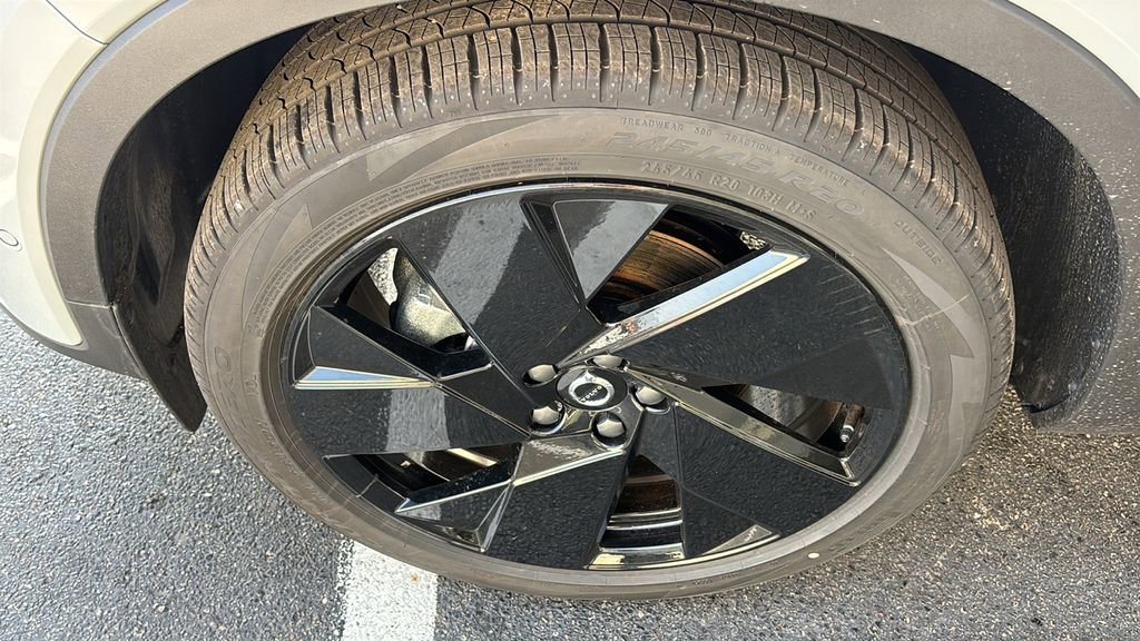 New 2026 Volvo XC40 B5 Ultra w/ Protection Package Premier image 33