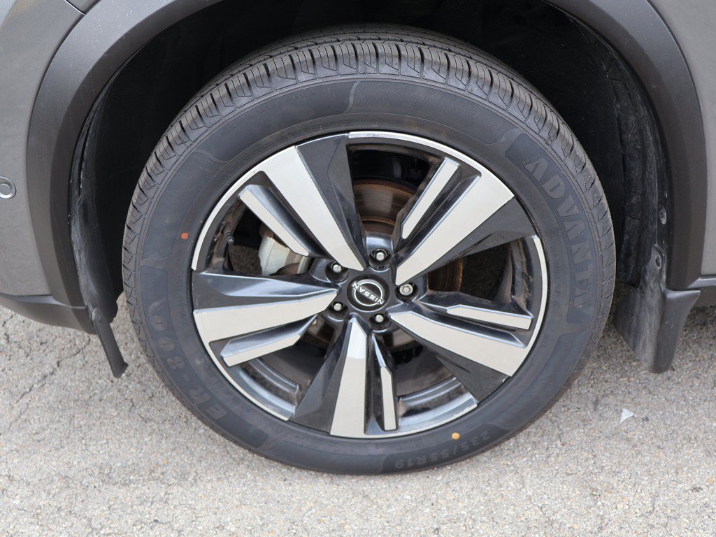 Used 2023 Nissan Rogue Platinum w/ Platinum Premium Package FWD image 26