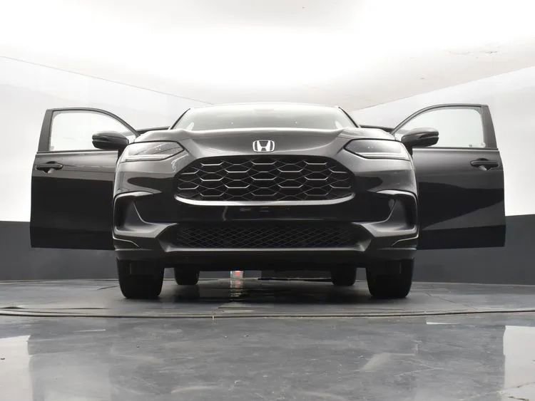 Used 2025 Honda HR-V LX image 11