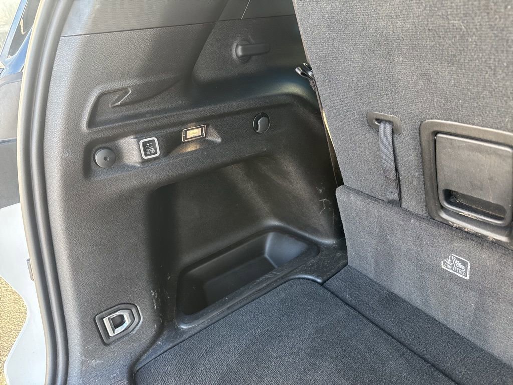 Used 2023 Jeep Grand Cherokee L Laredo image 6