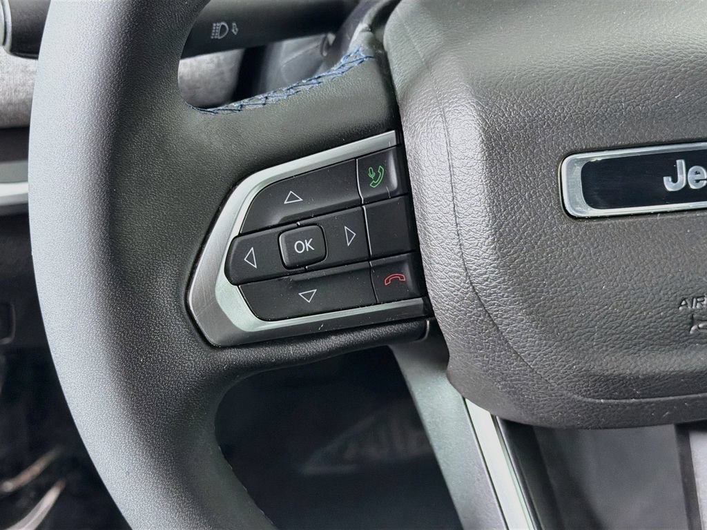 Used 2022 Jeep Compass Latitude FWD image 10