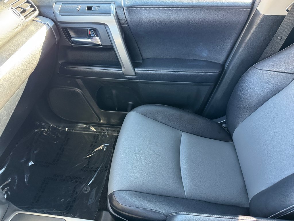 Certified 2018 Toyota 4Runner SR5 Premium AWD/4WD image 30