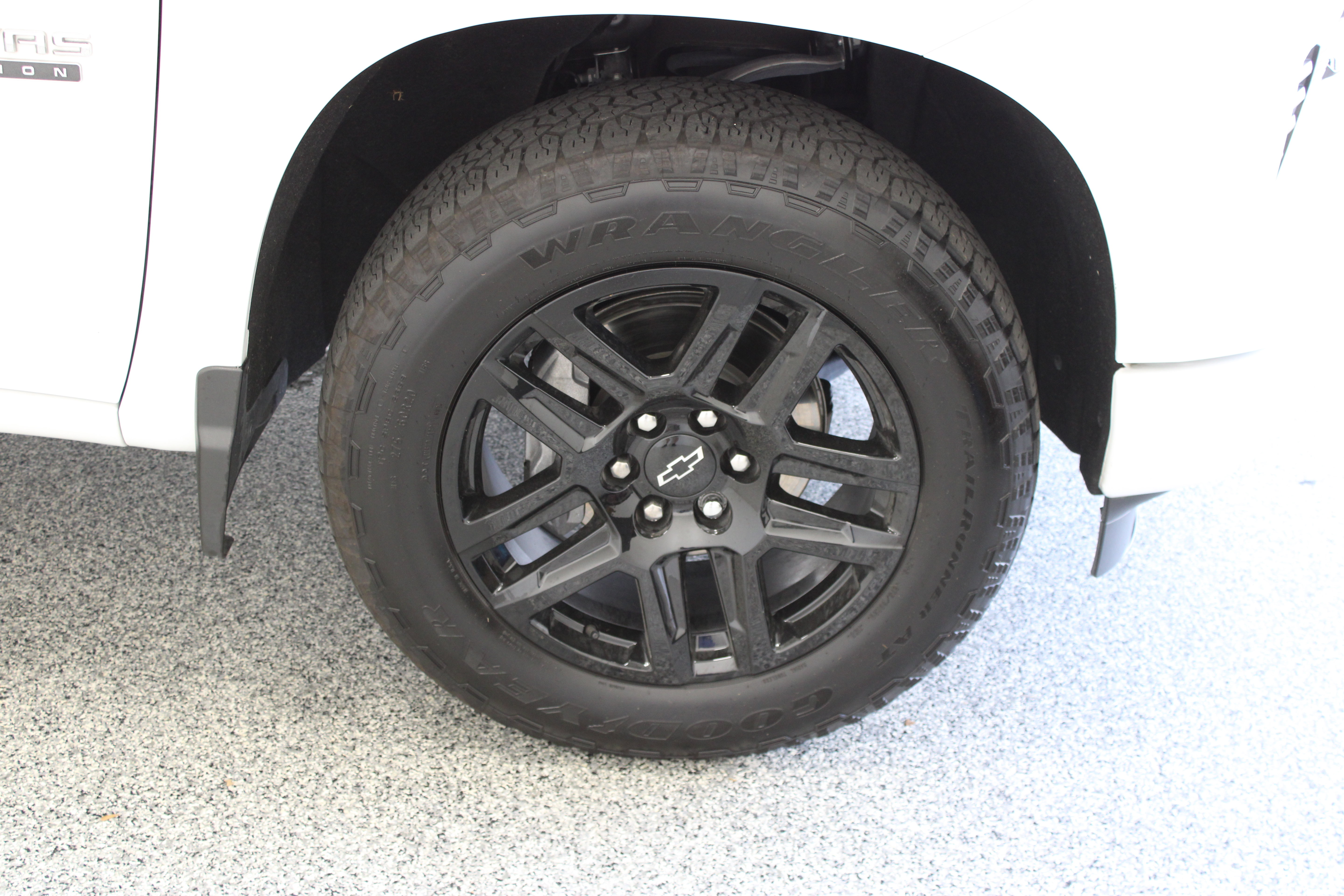 Used 2025 Chevrolet Silverado 1500 RST AWD/4WD image 5