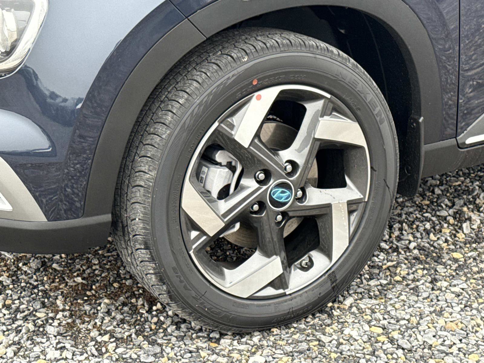 New 2026 Hyundai Venue SEL FWD image 17