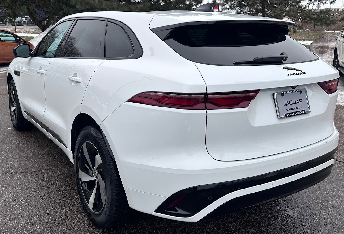 Certified 2025 Jaguar F-PACE R-Dynamic S image 2