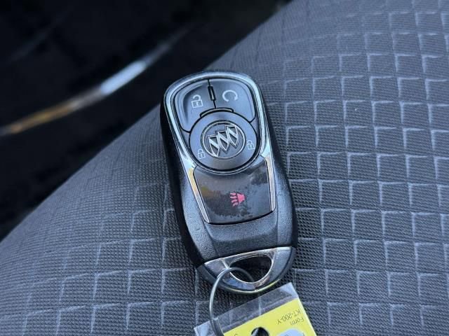 Used 2022 Buick Encore Preferred w/ Safety Package image 28