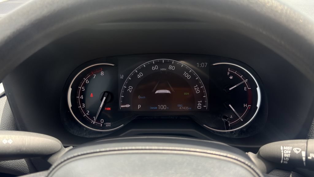 Used 2025 Toyota RAV4 XLE FWD image 22