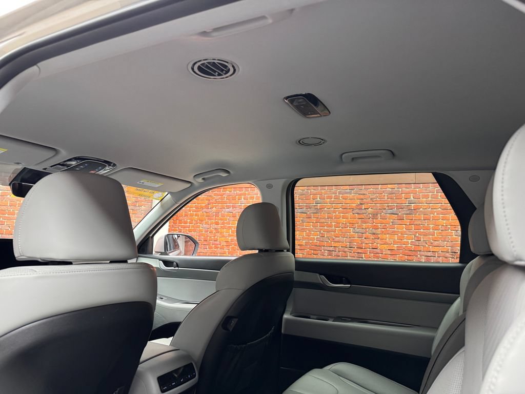 Used 2025 Hyundai Palisade SEL AWD/4WD image 24