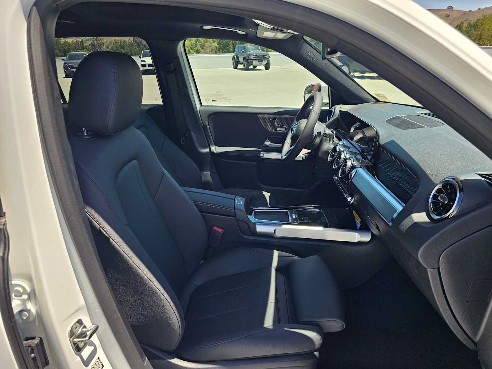 New 2026 Mercedes-Benz GLB 250 image 10