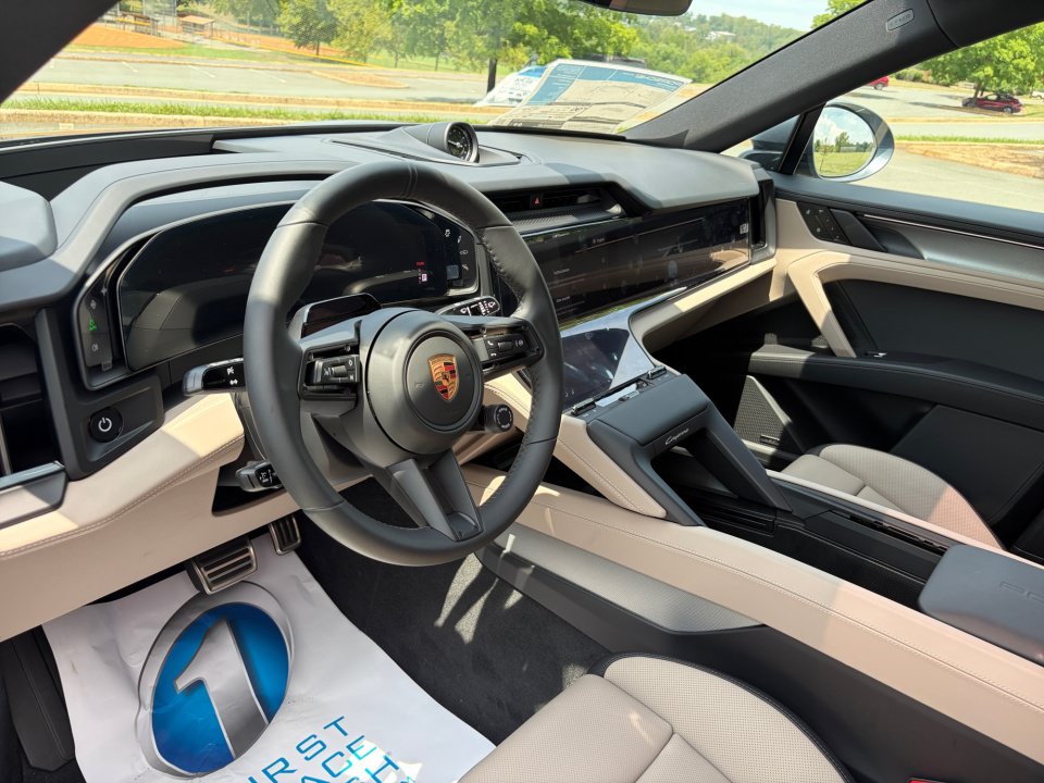 New 2026 Porsche Cayenne Electric AWD/4WD image 15