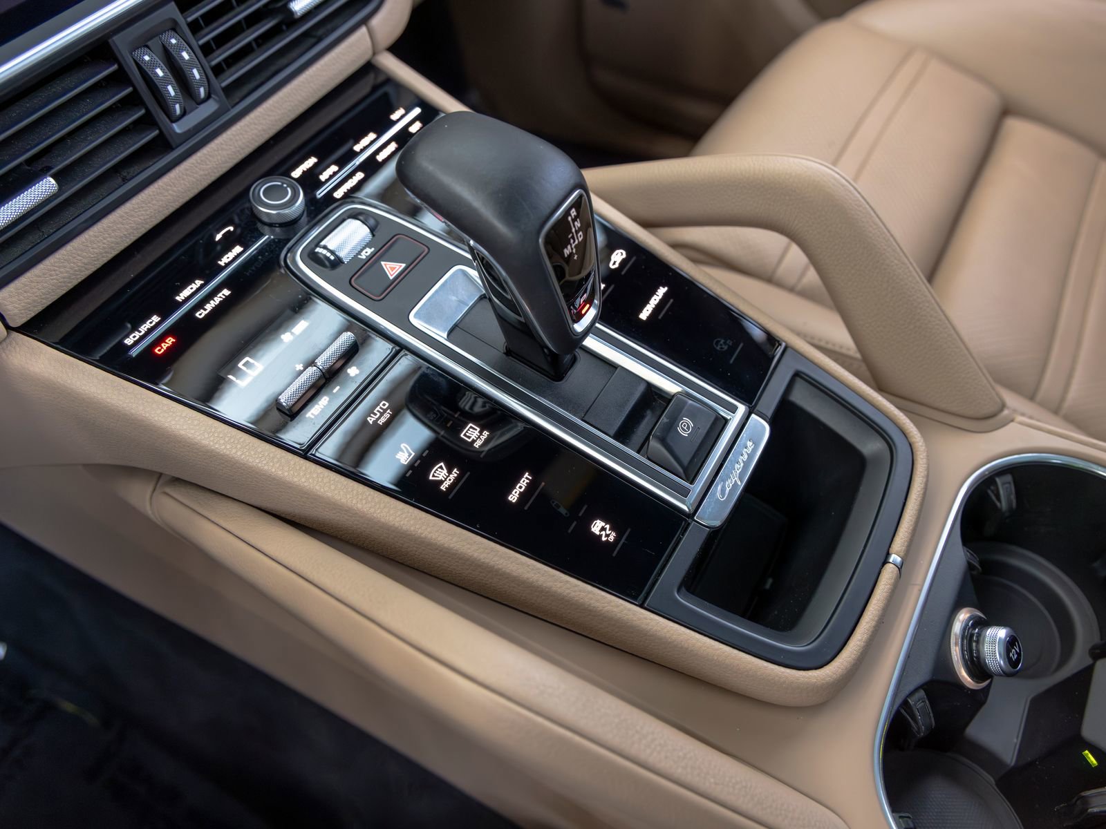 Certified 2020 Porsche Cayenne image 39