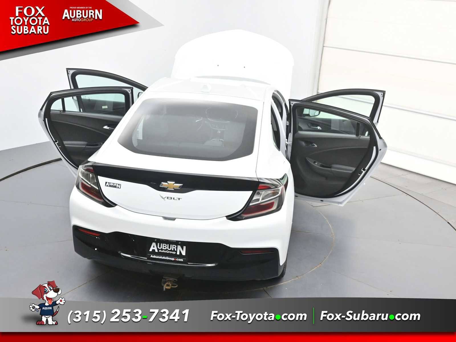 Used 2017 Chevrolet Volt LT w/ Comfort Package FWD image 35