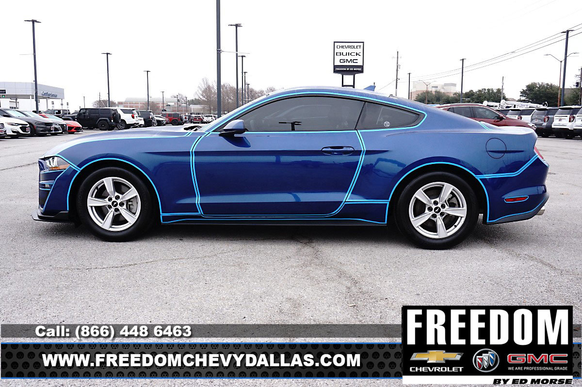 Used 2022 Ford Mustang Coupe image 4