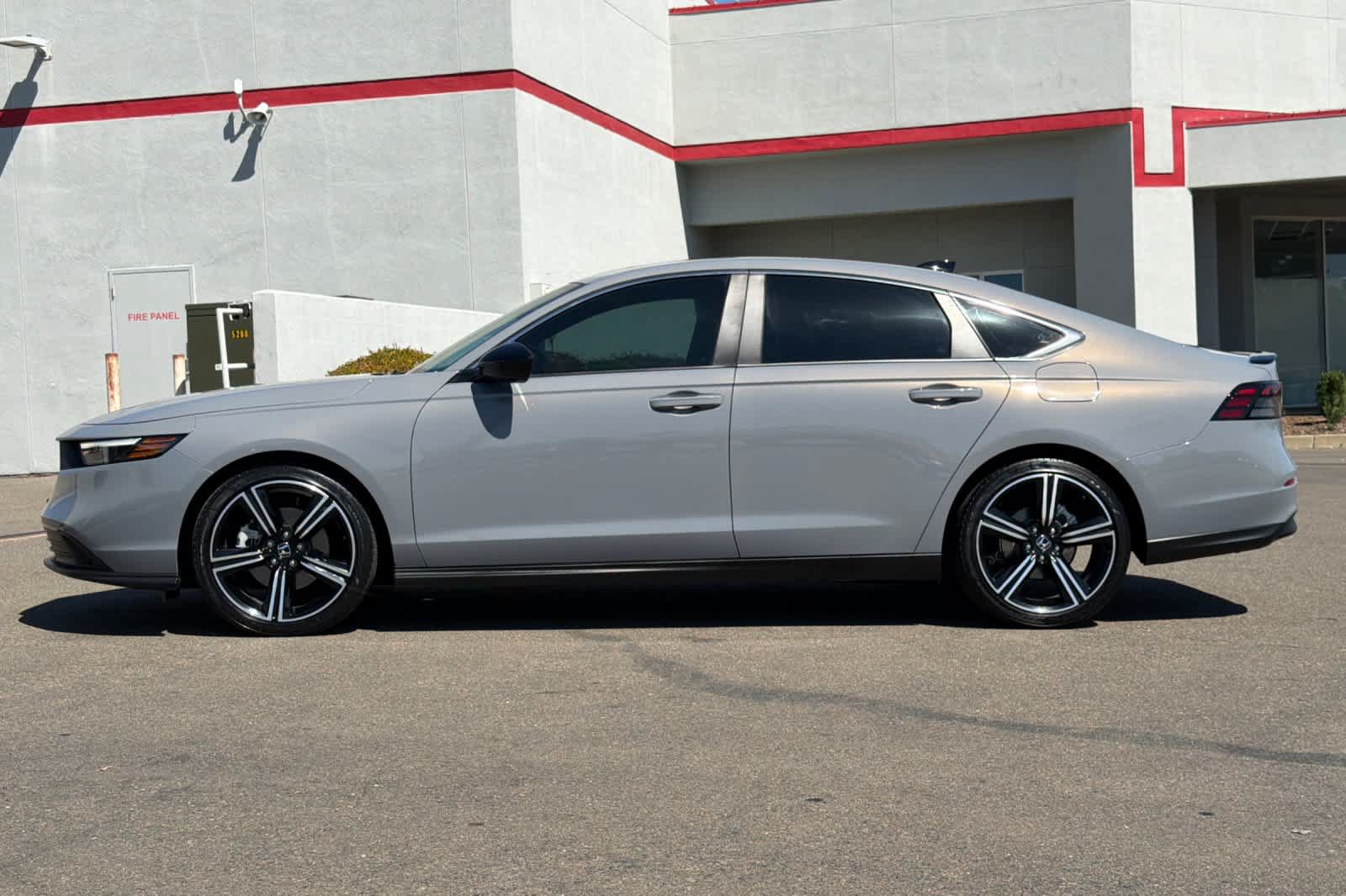 Used 2024 Honda Accord Sport image 9