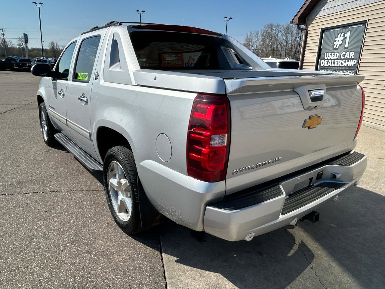 Used 2013 Chevrolet Avalanche LT w/ All-Star Edition image 7