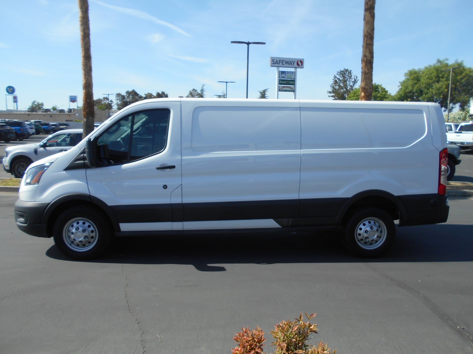 Used 2023 Ford Transit 350 Low Roof RWD image 3