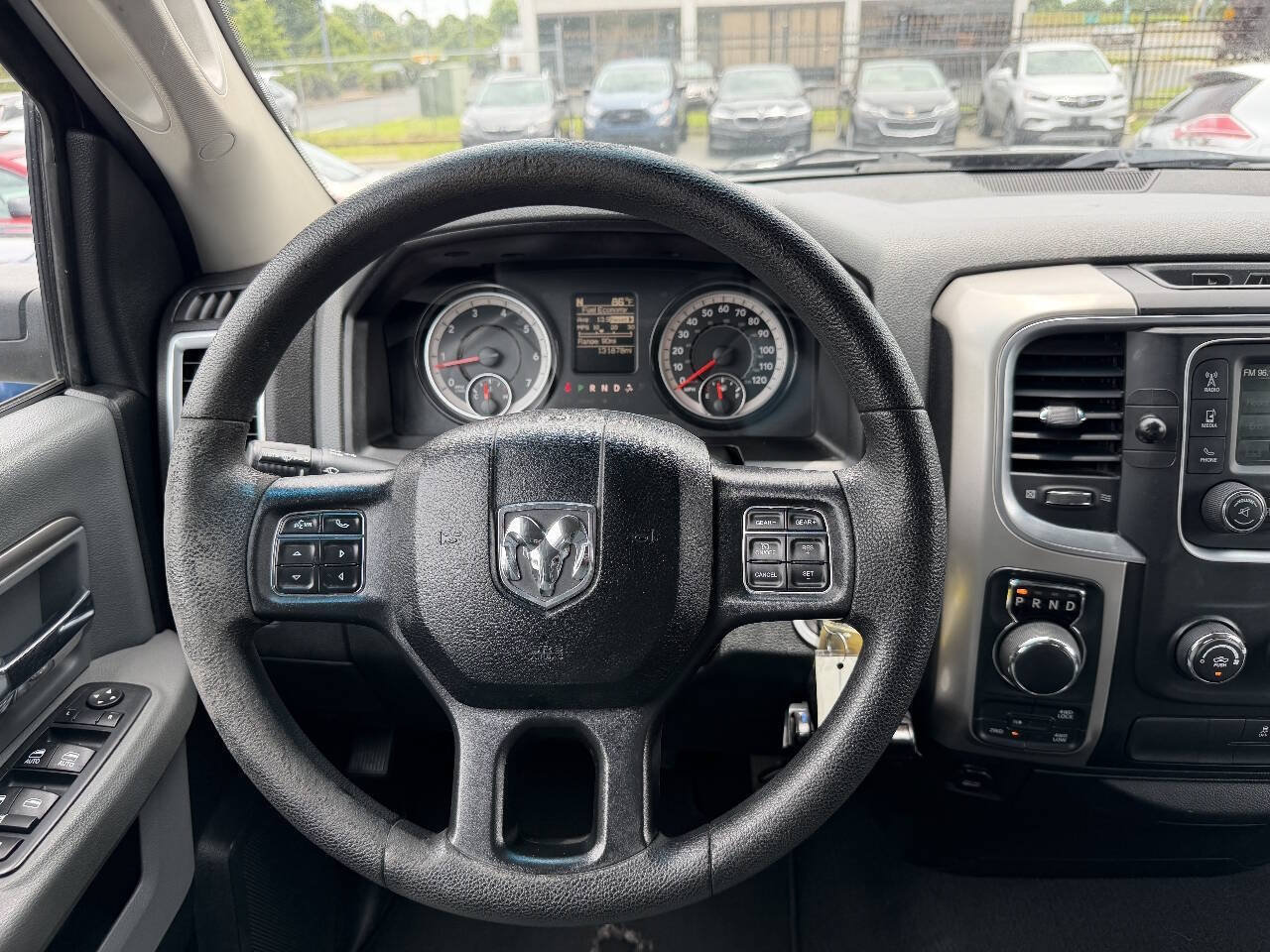 Used 2017 RAM 1500 Classic SLT AWD/4WD image 17