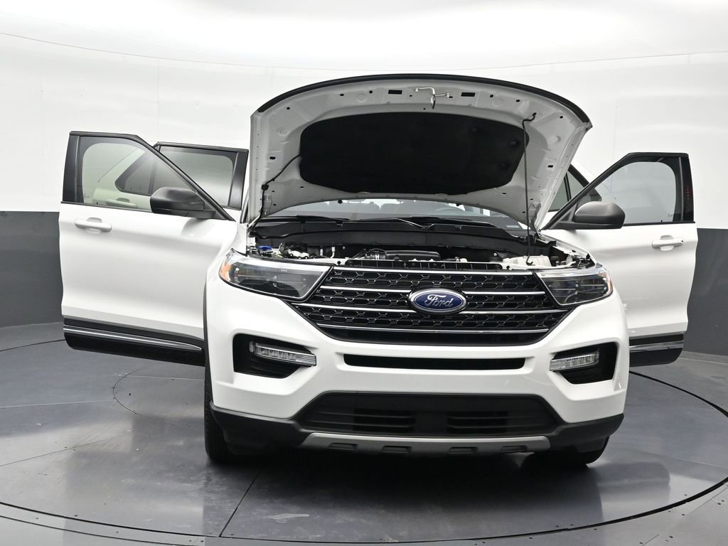 Used 2022 Ford Explorer XLT w/ Equipment Group 202A image 38
