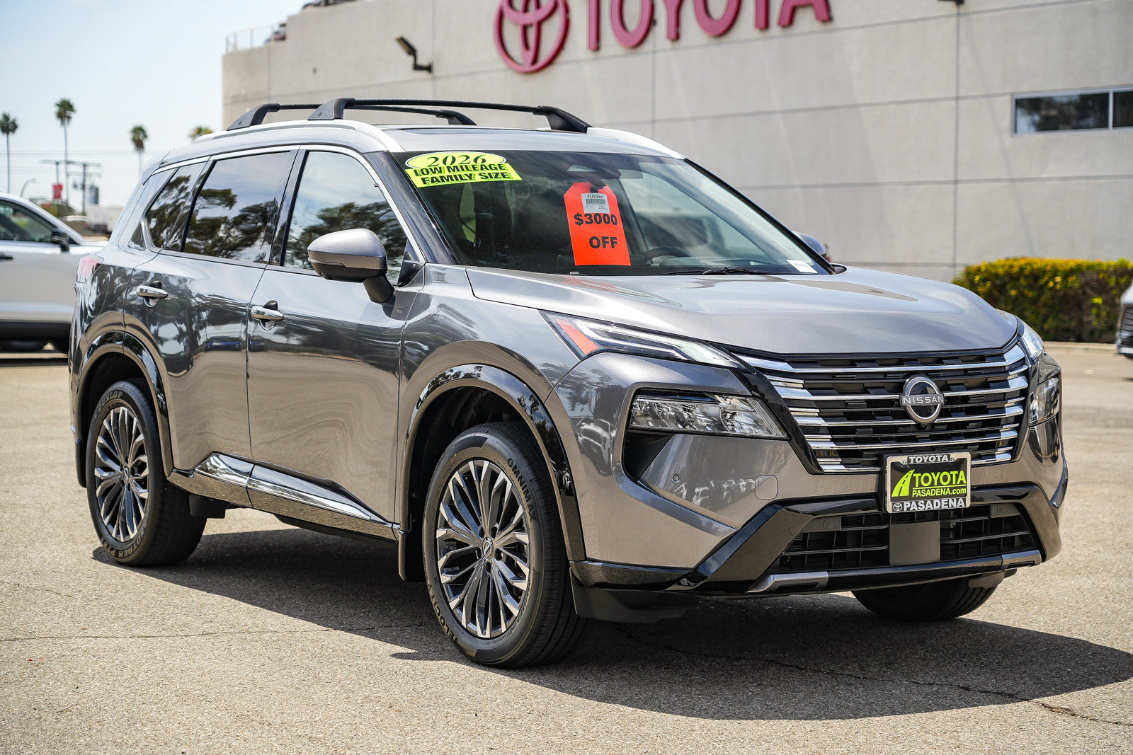 Used 2026 Nissan Rogue Platinum w/ Platinum Premium Package AWD/4WD image 5