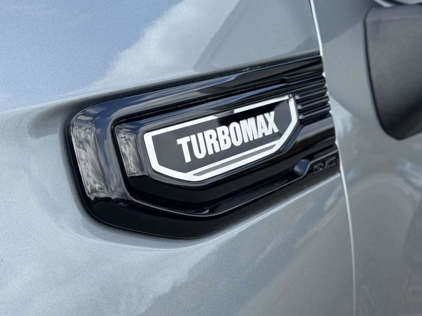 Used 2025 GMC Sierra 1500 Elevation image 12