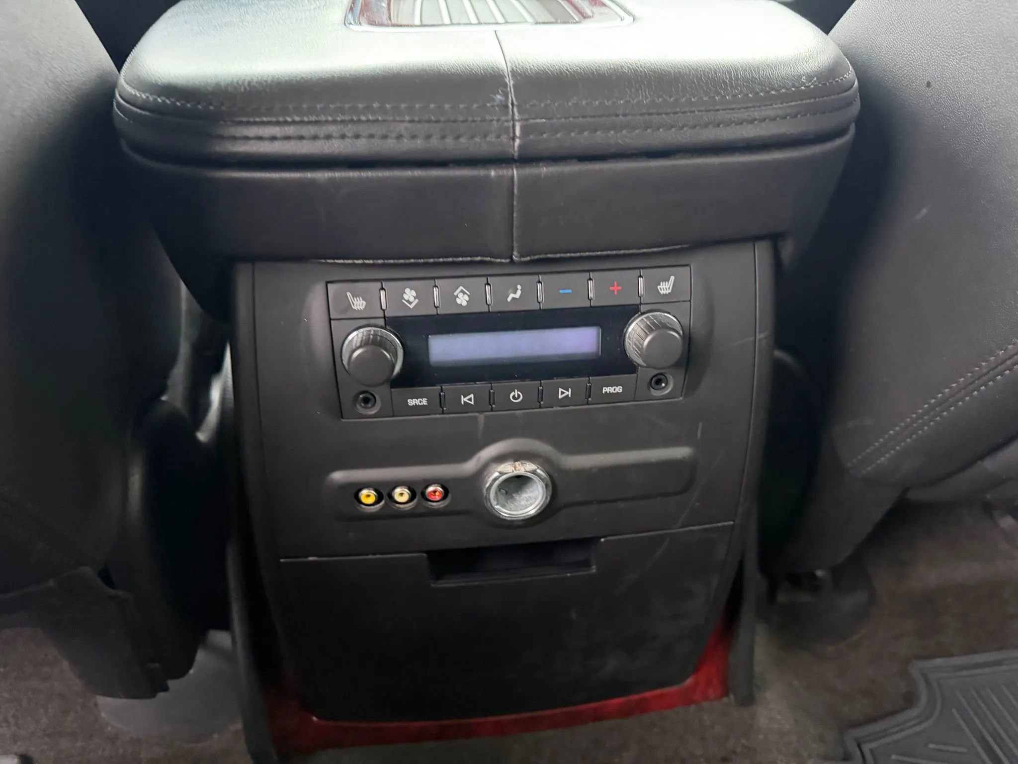 Used 2012 Cadillac Escalade Luxury image 14