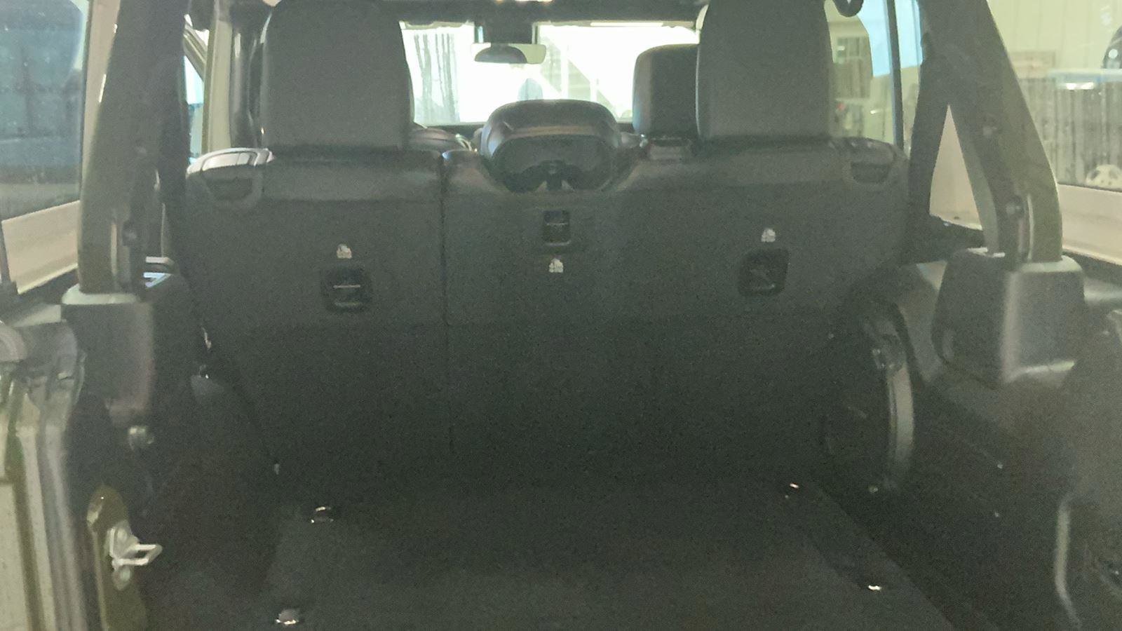 Used 2023 Jeep Wrangler Unlimited Rubicon 392 w/ Xtreme Recon 35" Tire Package image 13