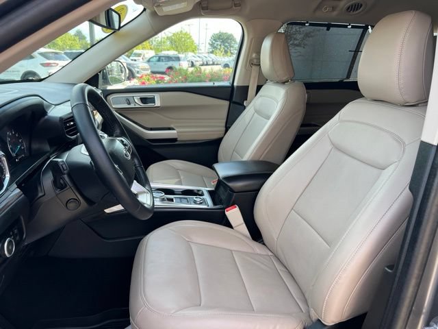 Used 2023 Ford Explorer Limited w/ Equipment Group 301A AWD/4WD image 25