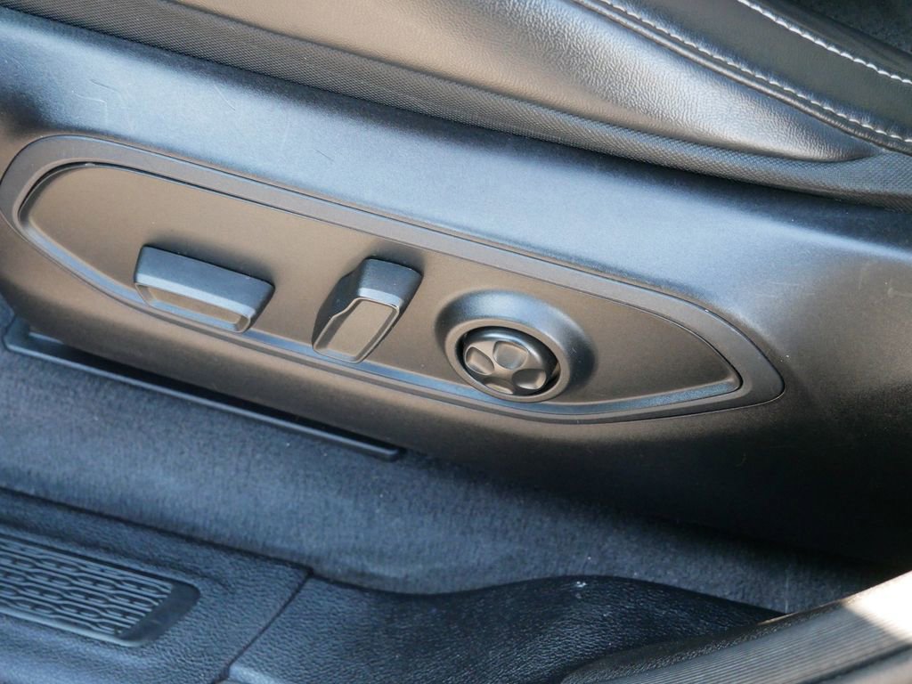 Used 2021 Jeep Grand Cherokee L Laredo AWD/4WD image 23