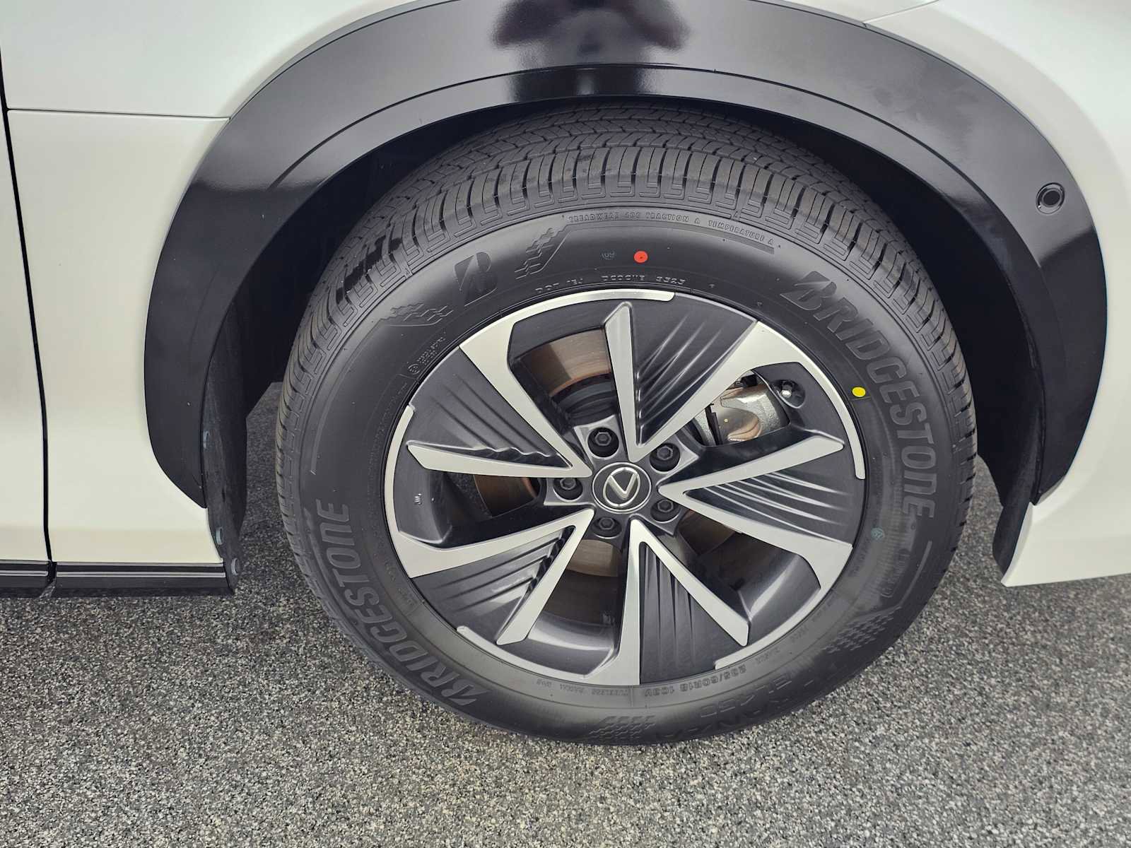 Certified 2023 Lexus RZ 450e Premium w/ Technology Package image 9