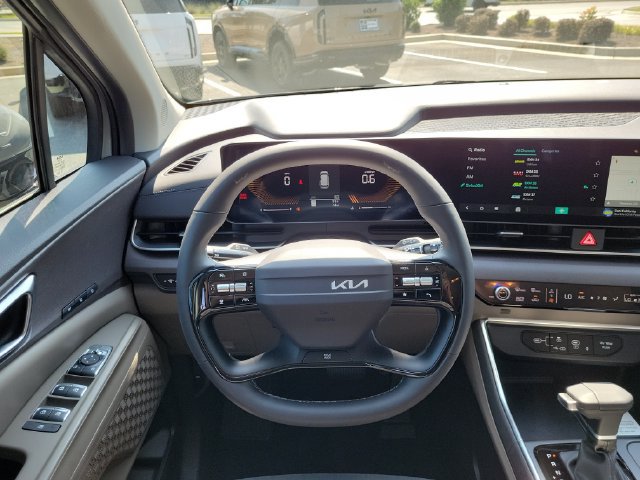 New 2027 Kia Carnival EX FWD image 7