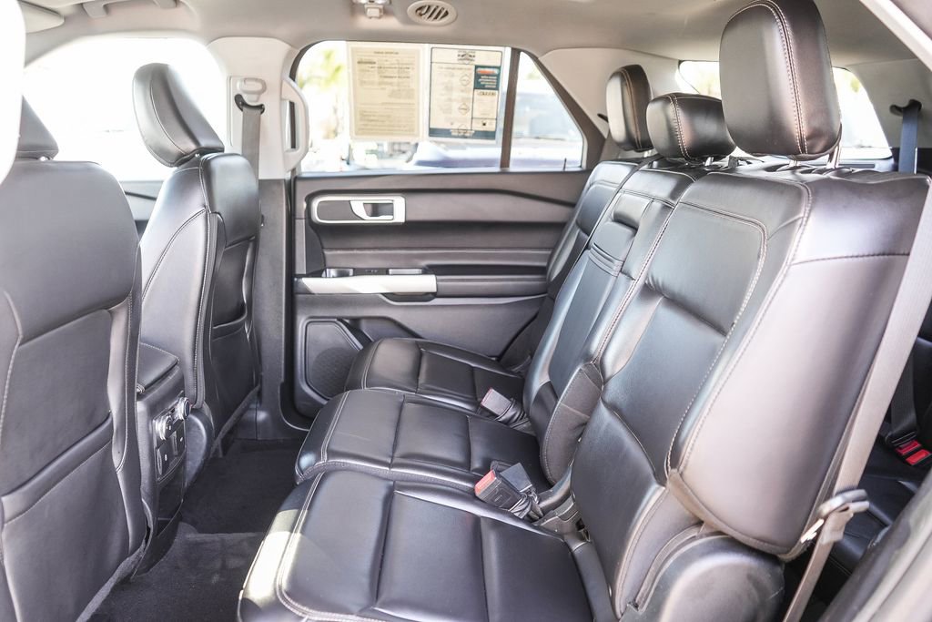Used 2021 Ford Explorer XLT w/ Equipment Group 202A AWD/4WD image 23