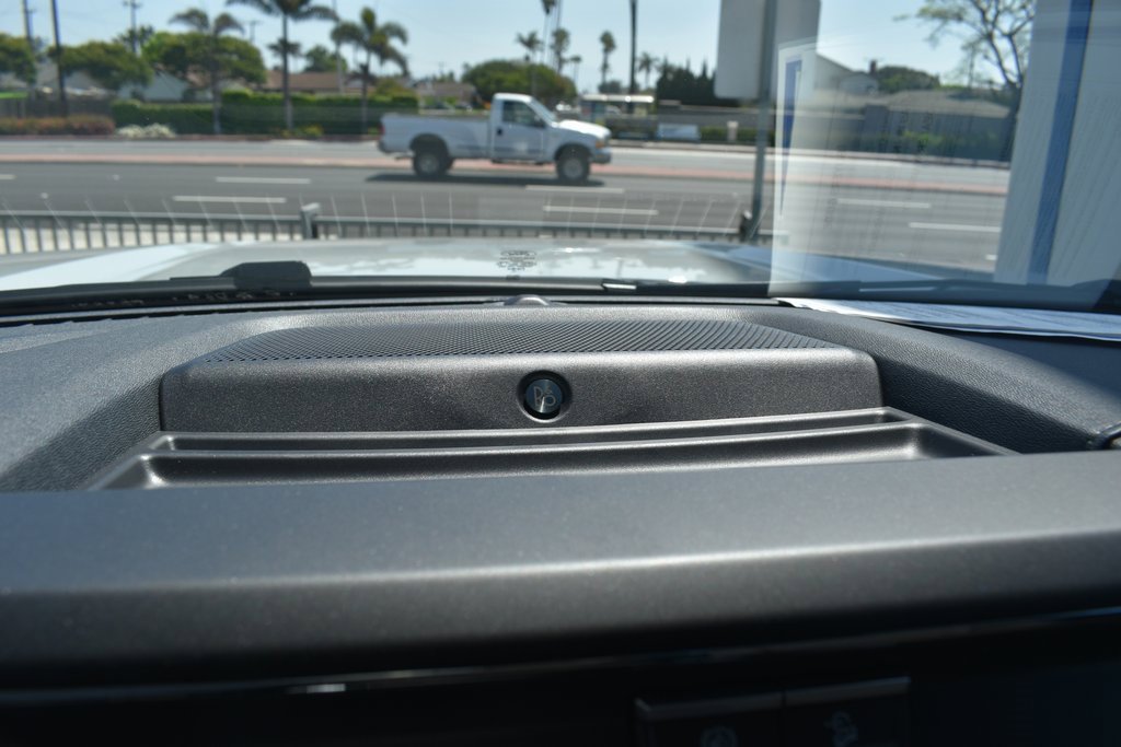 Used 2025 Ford F450 Lariat w/ FX4 Off-Road Package image 31