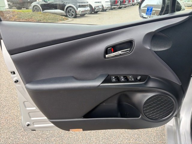 Used 2018 Toyota Prius Prime Premium image 12